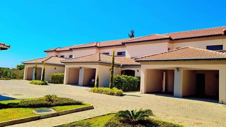 24 Roma Lusaka Exterior foto