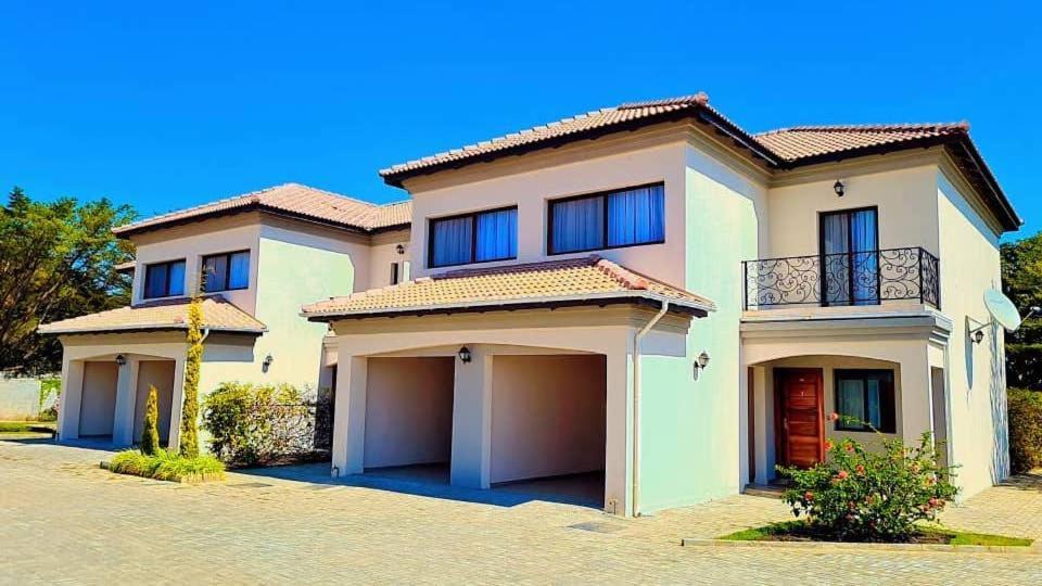 24 Roma Lusaka Exterior foto
